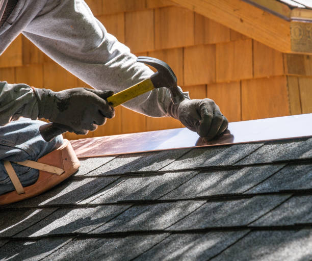 Roof Gutter Cleaning in West Puente Valley, CA